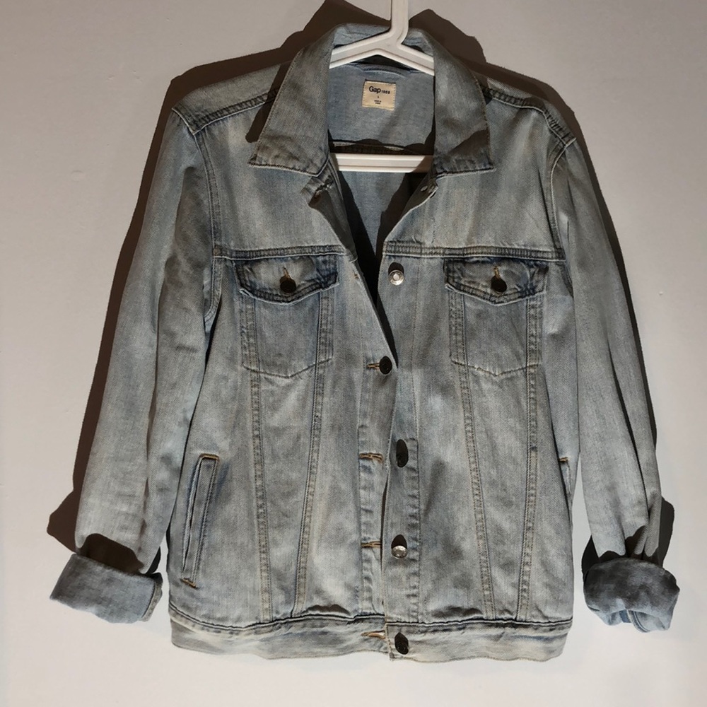 Light wash jean jacket